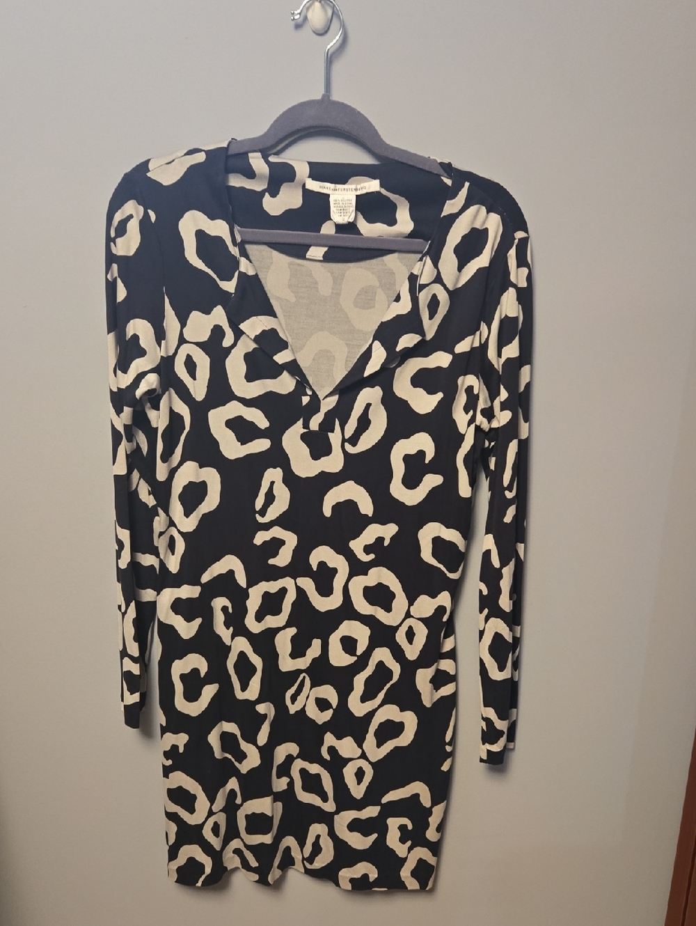 Diane von Furstenberg Black and Cream Silk Printed Dress